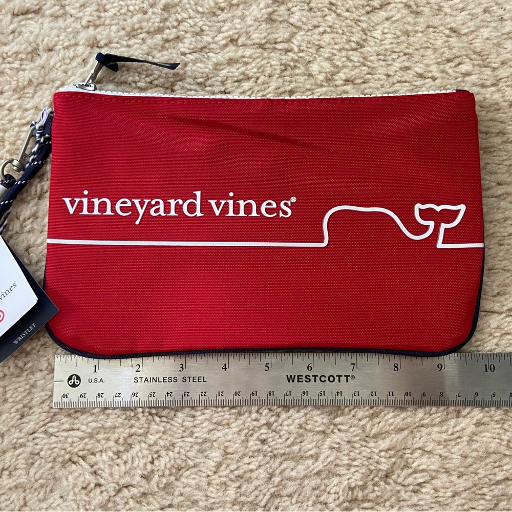 Vineyard vine wristlet pouch